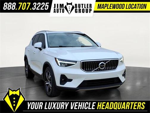 2023 Volvo XC40 B5 Plus Bright Theme