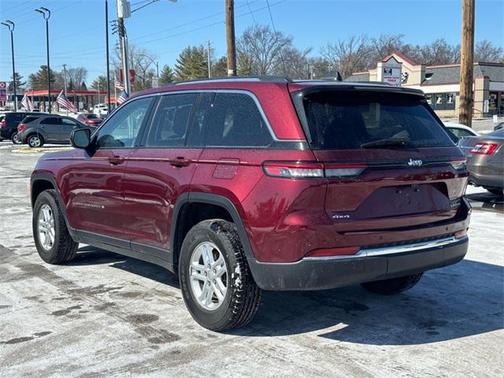 2023 Jeep Grand Cherokee Laredo