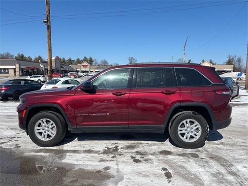 2023 Jeep Grand Cherokee Laredo