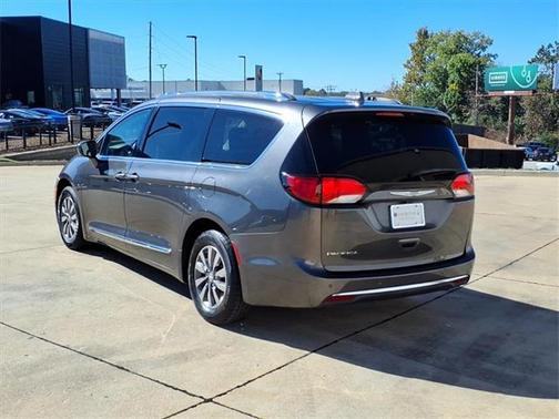 2020 Chrysler Pacifica Touring-L Plus