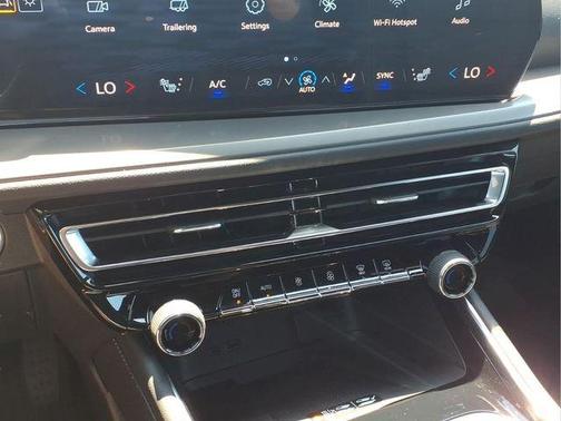 Lakeshore Blue Metallic 2026 Chevrolet Traverse LT