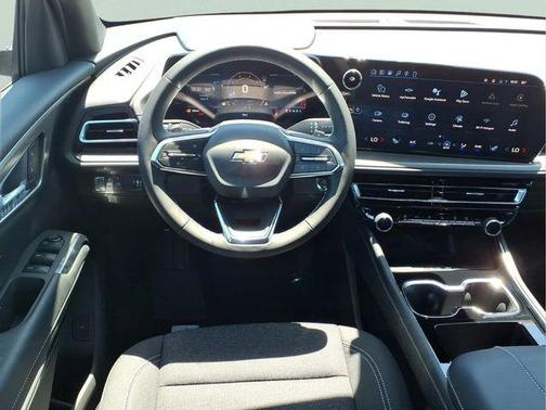 Lakeshore Blue Metallic 2026 Chevrolet Traverse LT