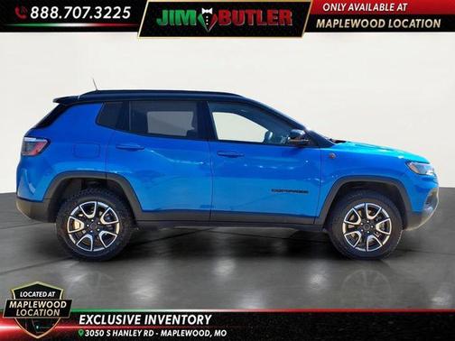 Hydro Blue Pearlcoat 2025 Jeep Compass Trailhawk