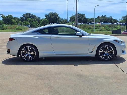 2018 INFINITI Q60 3.0T LUXE