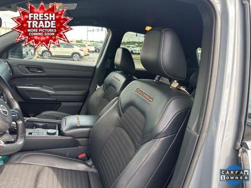 Solid Gray/Super Black 2024 Nissan Pathfinder Rock Creek 4WD