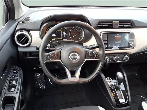2021 Nissan Versa 1.6 SV