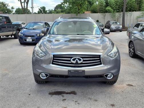 2014 INFINITI QX70 Base