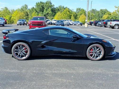 2026 Chevrolet Corvette Stingray w/2LT