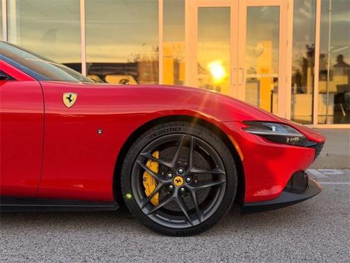 2021 Ferrari Roma Base
