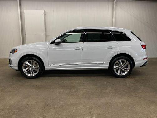 2020 Audi Q7 55 Premium Plus