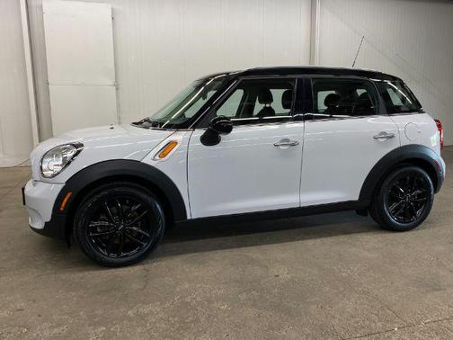 2012 MINI Cooper Countryman Base