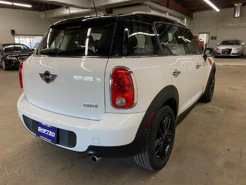 2012 MINI Cooper Countryman Base