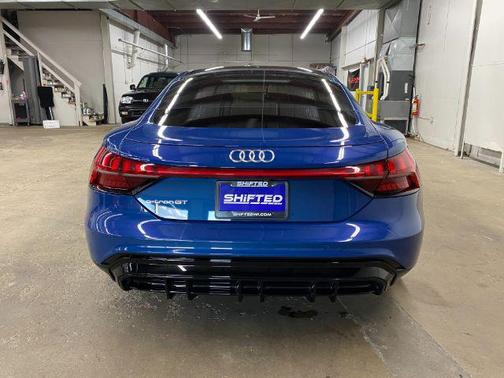 2022 Audi e-tron GT Prestige