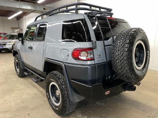 2013 Toyota FJ Cruiser Base