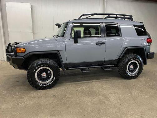 2013 Toyota FJ Cruiser Base