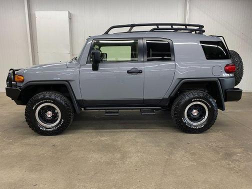 2013 Toyota FJ Cruiser Base