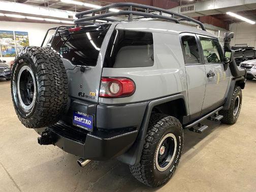 2013 Toyota FJ Cruiser Base