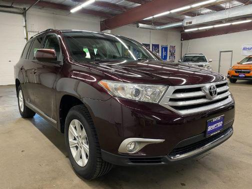 Sizzling Crimson Mica 2012 Toyota Highlander SE