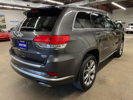 2021 Jeep Grand Cherokee Summit