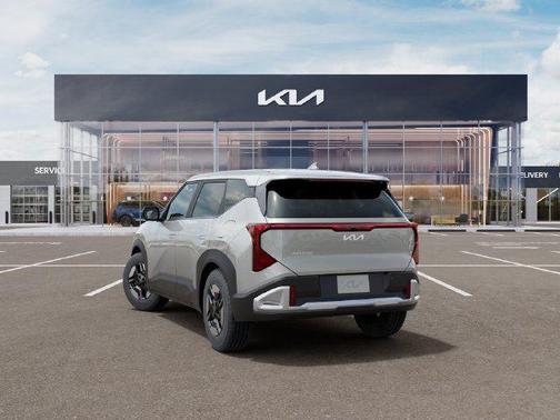 Ivory Silver 2027 Kia Seltos LX