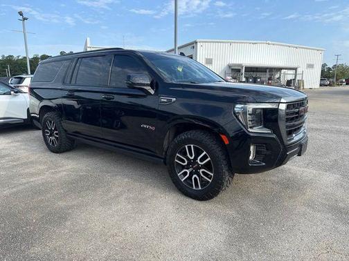 Onyx Black 2021 GMC Yukon XL 4WD AT4