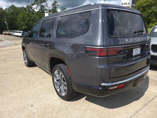 Baltic Gray Metallic Clearcoat 2025 Jeep Wagoneer Series III 4x4