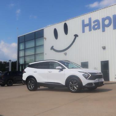 Glacial White Pearl 2023 Kia Sportage SX