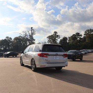 Platinum White Pearl 2024 Honda Odyssey Touring