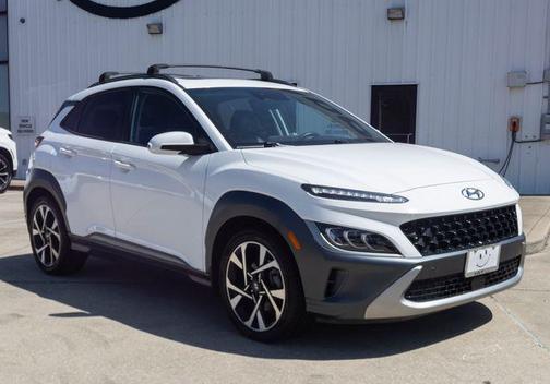 Lunar White 2022 Hyundai KONA Limited