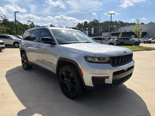 Silver Zynith 2023 Jeep Grand Cherokee L Altitude