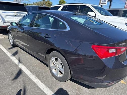 2022 Chevrolet Malibu 1LS
