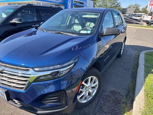 2022 Chevrolet Equinox LS