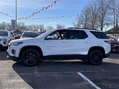 2022 Chevrolet Traverse LT Leather