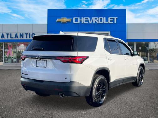 2022 Chevrolet Traverse LT Leather