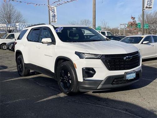 2022 Chevrolet Traverse LT Leather