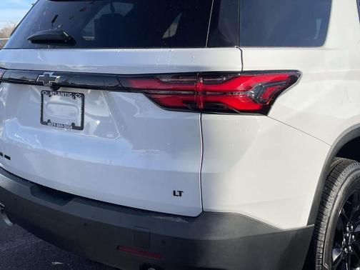 2022 Chevrolet Traverse LT Leather