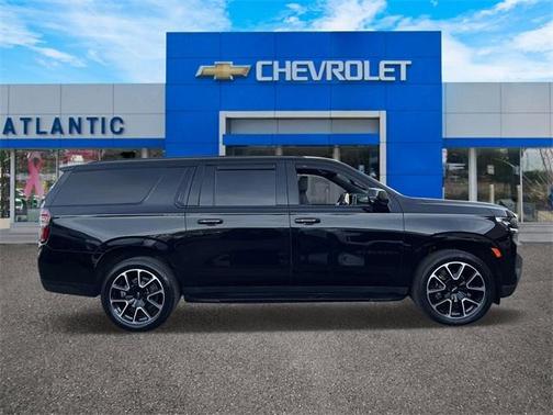2023 Chevrolet Suburban RST