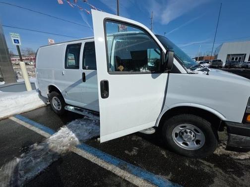 2024 Chevrolet Express 2500 Work Van
