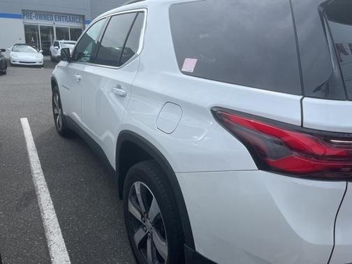 2022 Chevrolet Traverse LT Leather