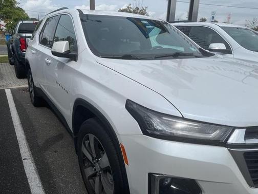 2022 Chevrolet Traverse LT Leather