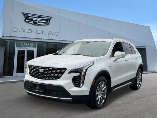 2022 Cadillac XT4 Premium Luxury