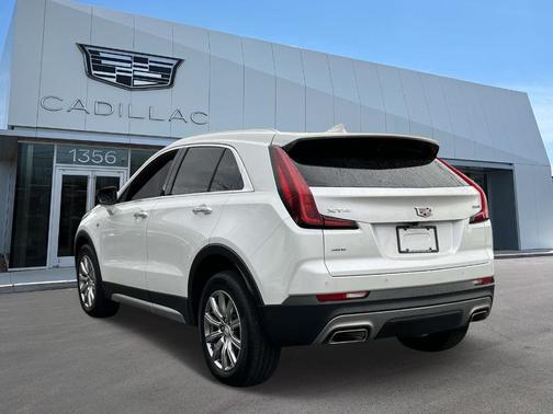 2022 Cadillac XT4 Premium Luxury