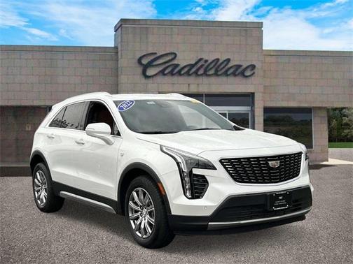 2022 Cadillac XT4 Premium Luxury