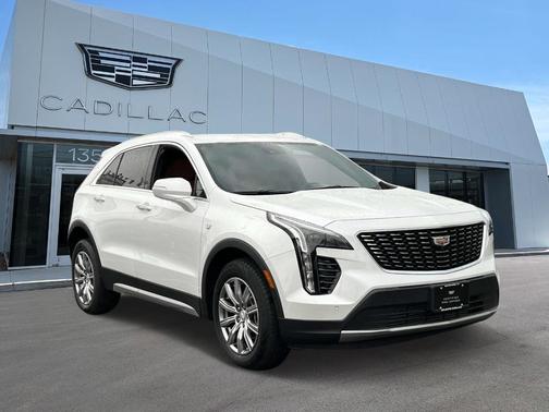 2022 Cadillac XT4 Premium Luxury