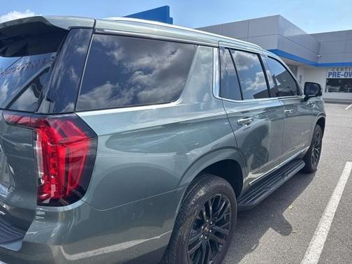 2024 GMC Yukon SLT