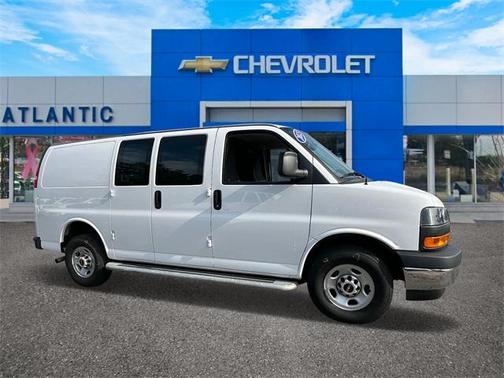 2023 GMC Savana 2500 Work Van
