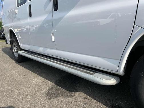 2023 GMC Savana 2500 Work Van