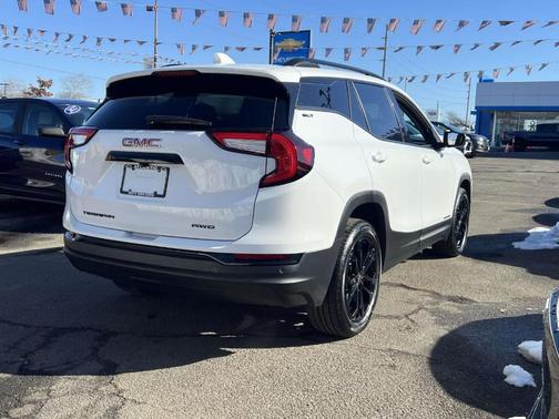 2022 GMC Terrain SLT