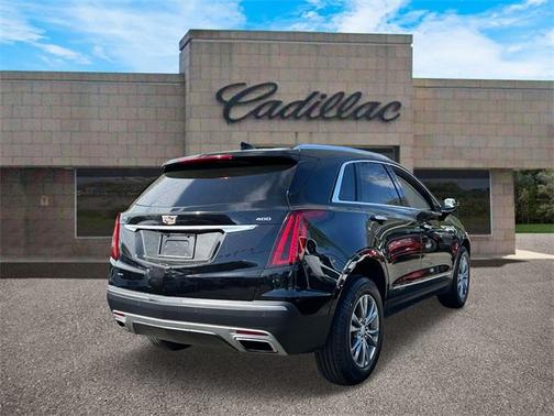 2022 Cadillac XT5 Premium Luxury