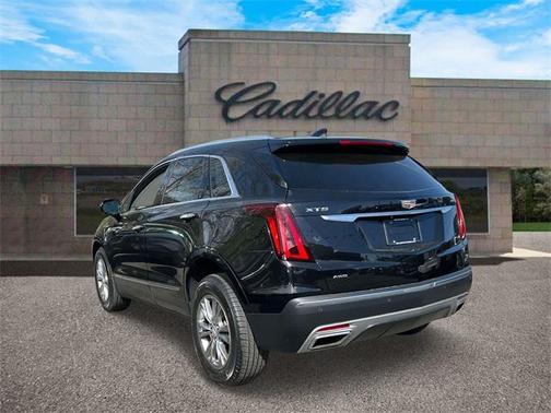 2022 Cadillac XT5 Premium Luxury